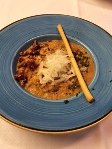 Arroz cremoso de boletus, ibérico y lascas de idiazabal